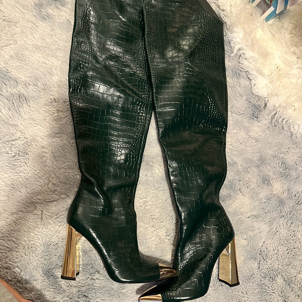 Jennifer Le over the knee Hunter Green boot with gold heel-Women size 39=8-8.5
